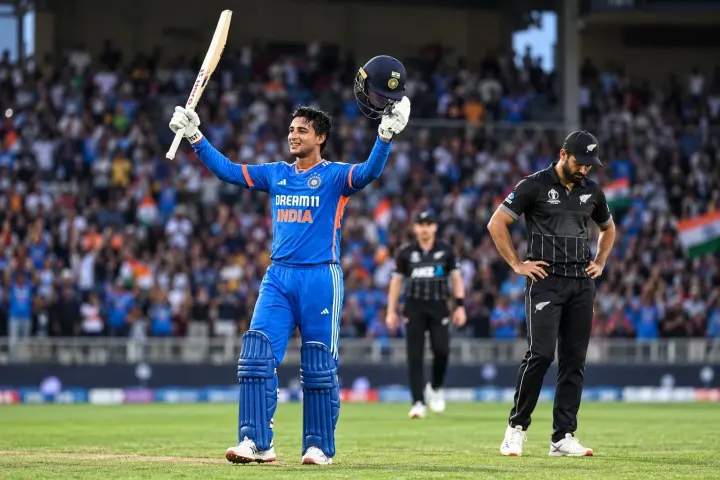 Abhishek Sharma Challenges New Zealand Bowlers During Wellington Match