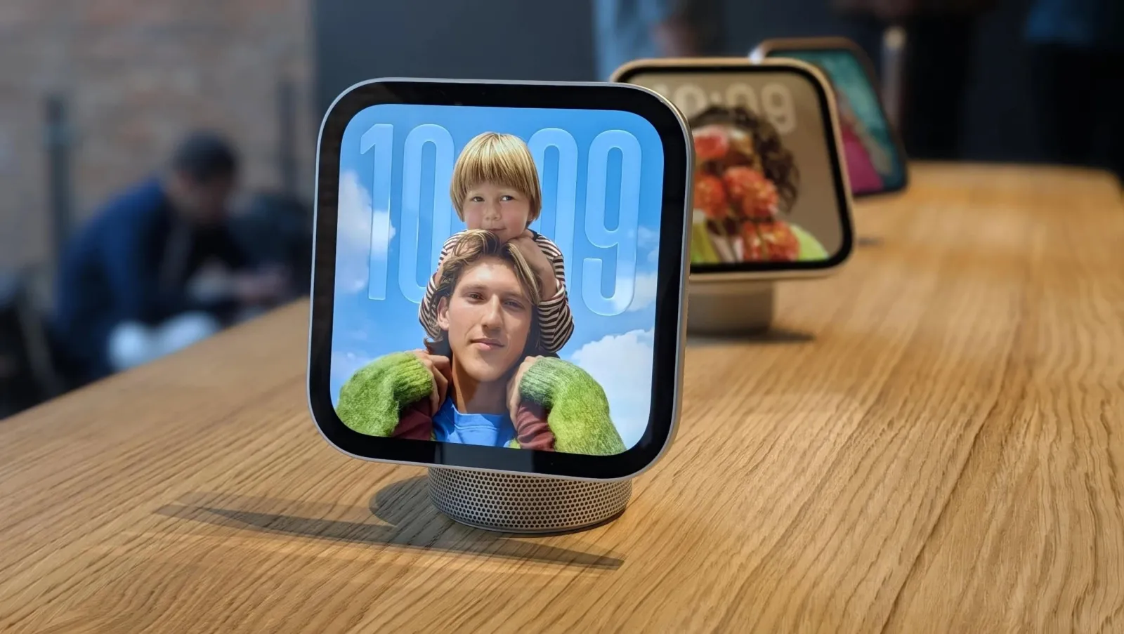 Apple Prepares Advanced HomeView Featuring Robotic Arm For 2027 Or 2028