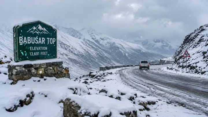 Babusar Top Route Cleared For Traffic Following Three-Day Snow Shutdown