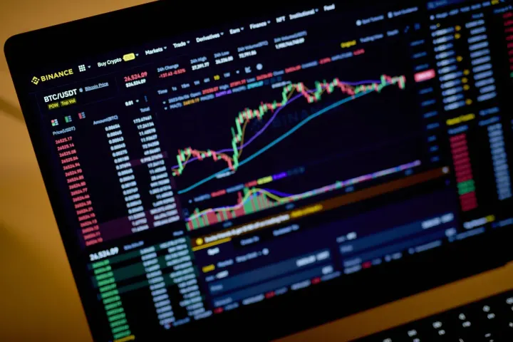 Binance Halts Withdrawals Amid Suspected Multi-Billion Crypto Heist