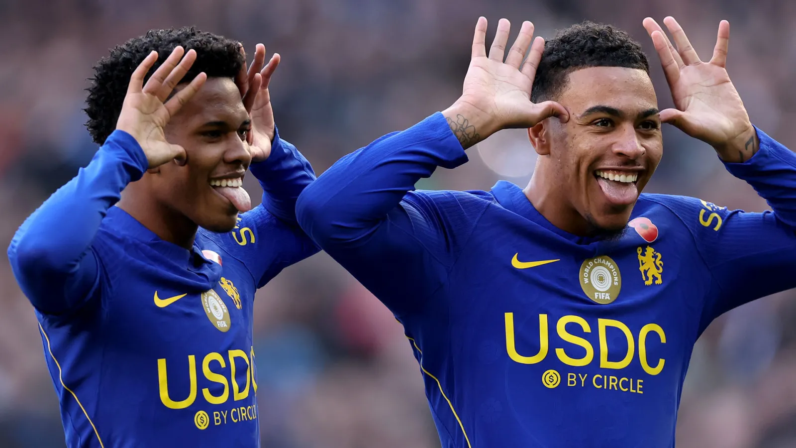 Chelsea Defeat United 2-0 as Martinez Sent Off and Carrick Faces Uncertainty