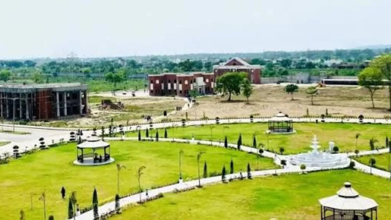 Punjab Chief Minister Launches University and Beautification Works in Mandi Bahauddin