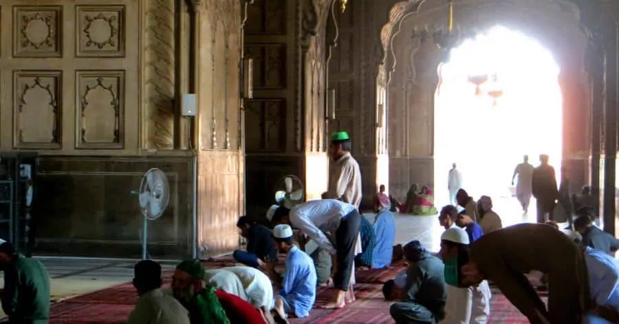 Punjab Chief Minister Directs Distribution Of Rs 14.5 Billion To Mosque Imams