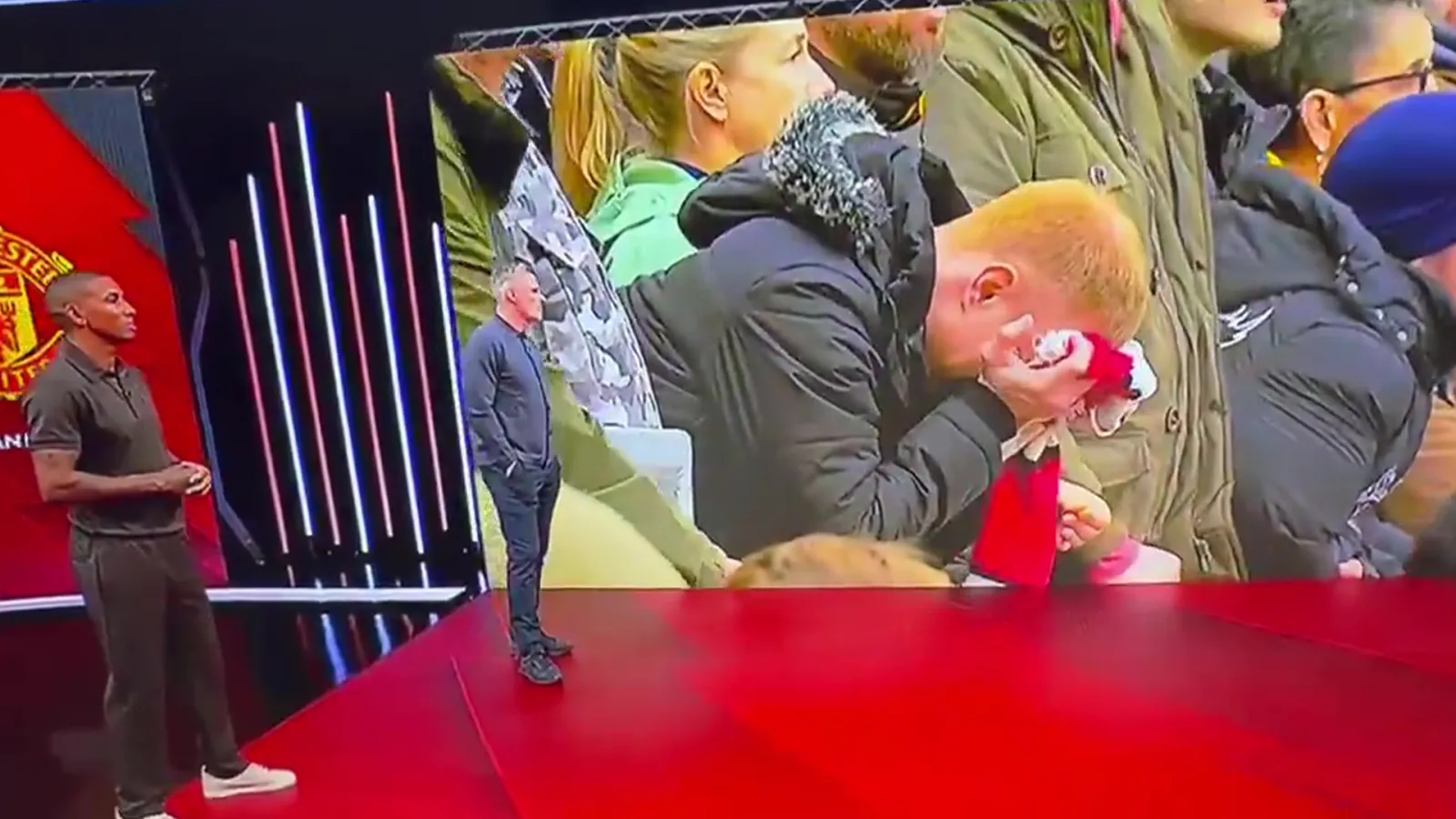 Manchester United Fan Likened to Glow Stick After 3-0 Bournemouth Defeat