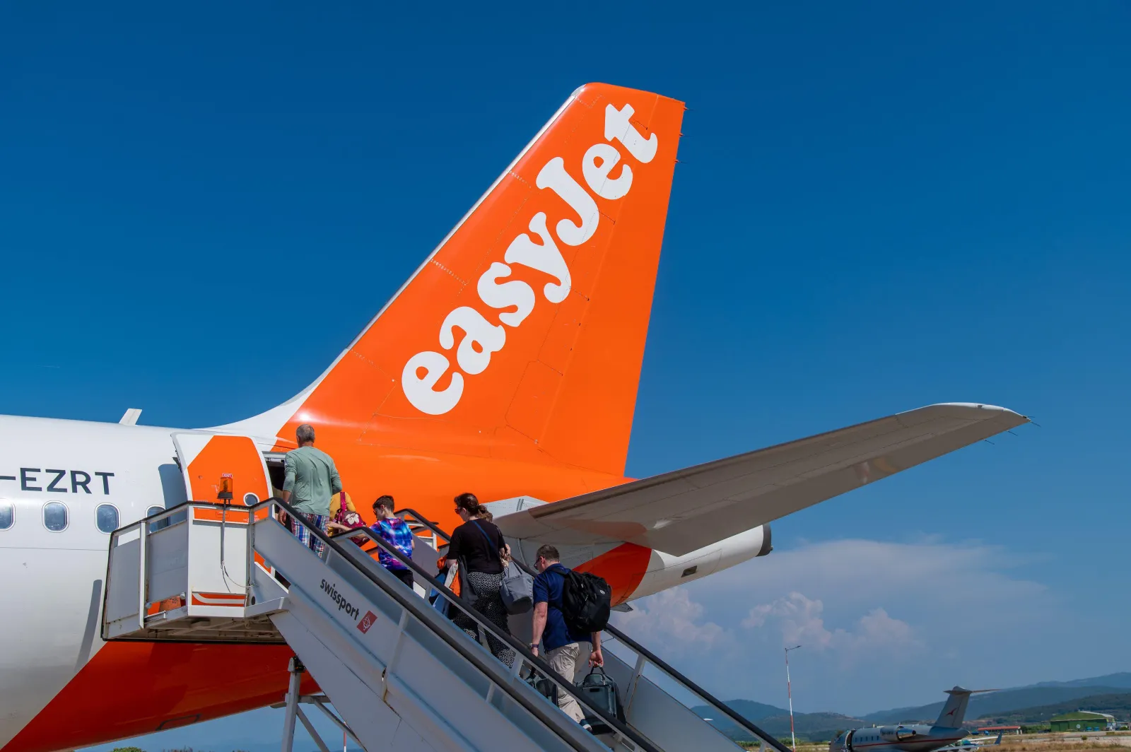 EasyJet To Introduce Inflight Starlink WiFi Across Entire Fleet