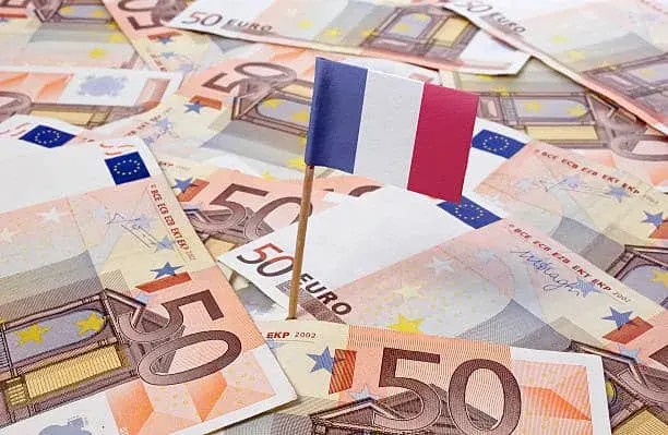 Pakistani Rupee Advances Against US Dollar As Euro Drops Following French Unrest