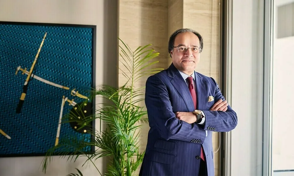 Finance Minister Highlights Measures To Prevent Fuel Lines In Pakistan