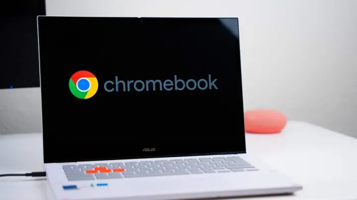 Government Plans Distribution of 500,000 Chromebooks to Students