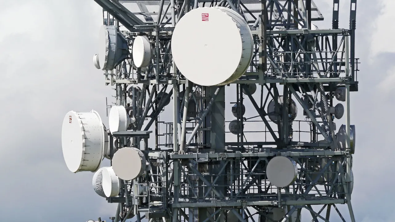 Lawmakers Question Pakistan 5G Rollout Amid Poor Internet Speeds