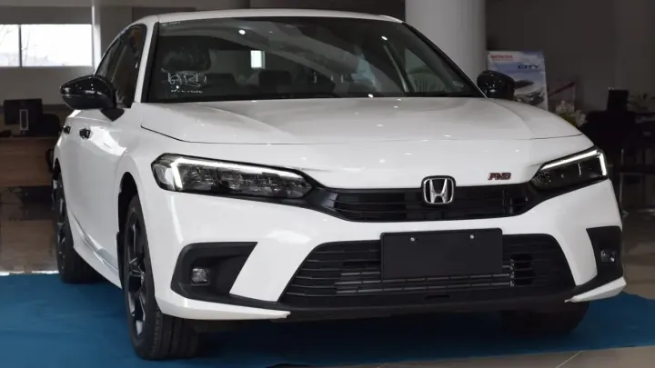 Honda Offers Free Tan Perforated Seat Upgrade for Civic RS Buyers