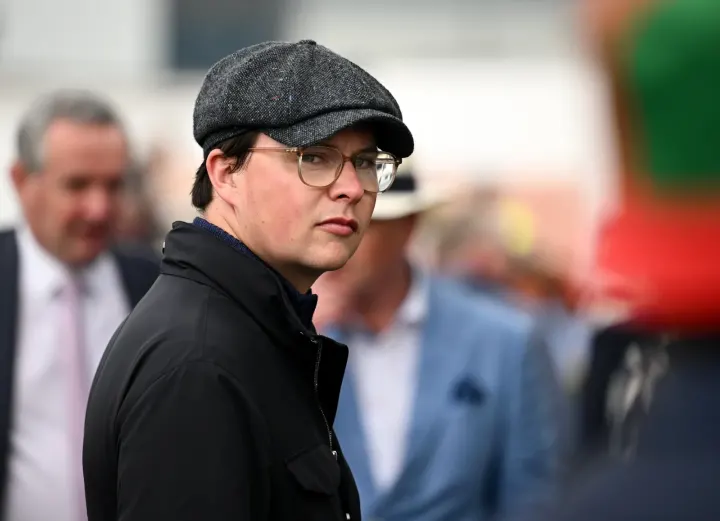 Banbridge at 20-1 in King George, Leave of Absence at 10-1 for Ascot