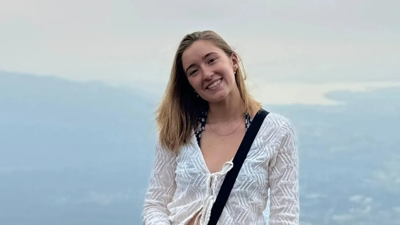 Severe Back Pain And Unbearable Itching Led A 26-Year-Old To Cancer