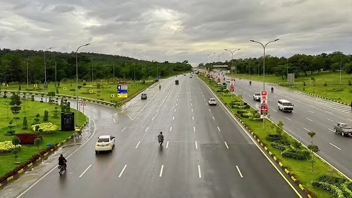 More Road Diversions Worsen Islamabad Traffic Amid Cricket Team Movements