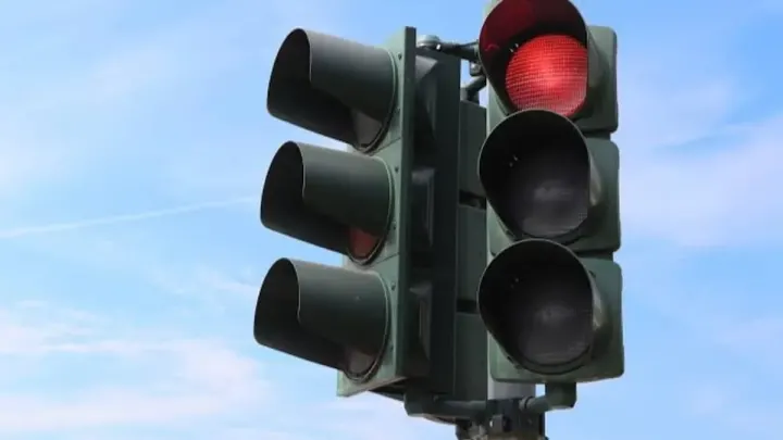 Karachi To Eliminate Two Signals On Shahra-e-Quaideen