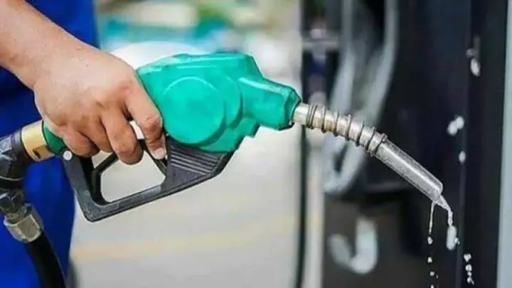 Petrol Cuts Rs. 5.16 Per Litre and Diesel Falls Rs. 7.69 Starting Oct. 20