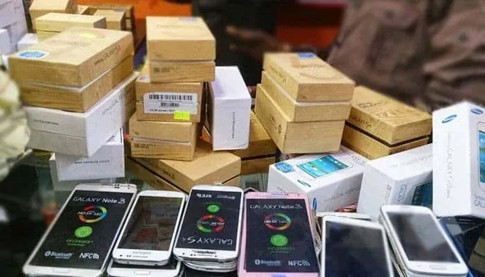 Shopkeeper Loses Rs. 2.8 Million in Mobile Theft After Locks Switched