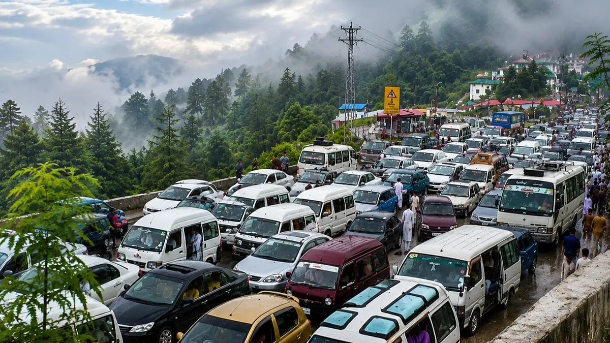 Vehicles Surge Over 770% in Pakistan Since 1990