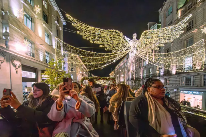 Save 20% on London Christmas Lights Bus Tour Plus Free Extras
