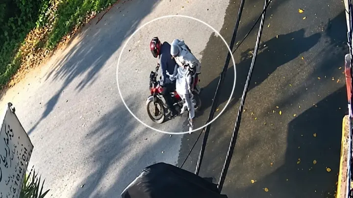 Lahore Ride-Hailing Driver Arrested After Passenger Jumps From Moving Bike