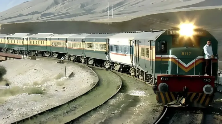 Pakistan Railways Plans $2.5 Billion Karachi-Rohri Line