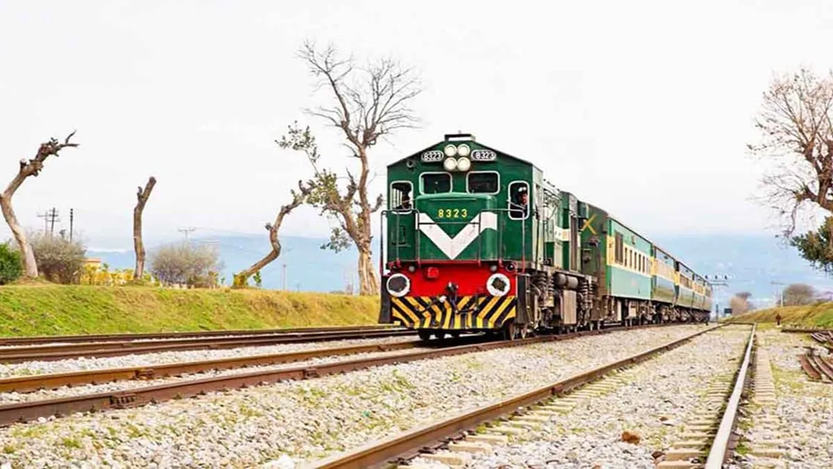 Pakistan Railways Penalizes Islamabad Express Kitchen Manager For Cleanliness Issues