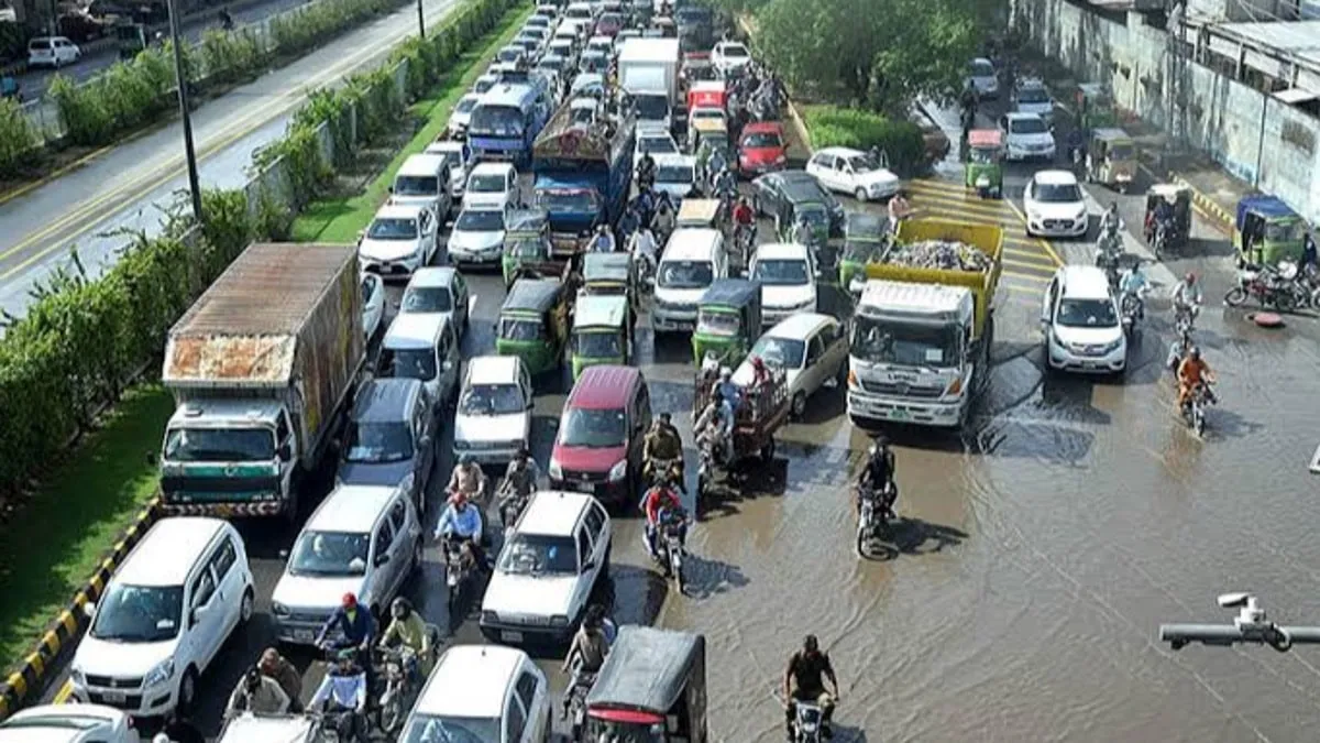 Rawalpindi Courts Face Severe Traffic Jams As Parking Crisis Persists