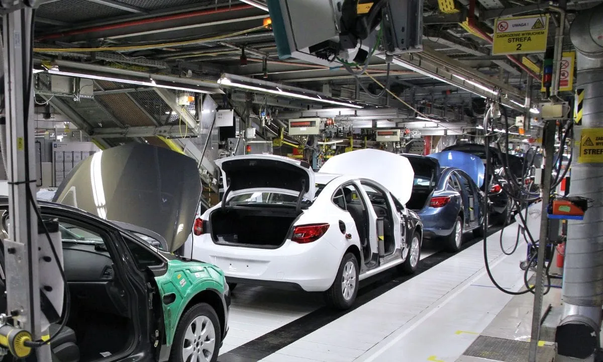 Prime Minister Greenlights New Auto Plan, Denies IMF Electric Vehicle Tax Hike