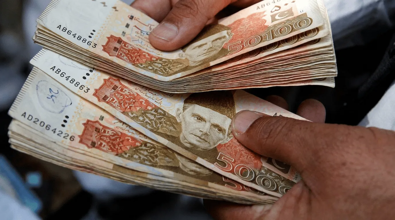 Pakistan's Top One Percent Earn Rs. 440,000 Each Month
