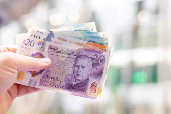 Pakistani Rupee Extends Dollar Winning Streak While Dropping Against Pound