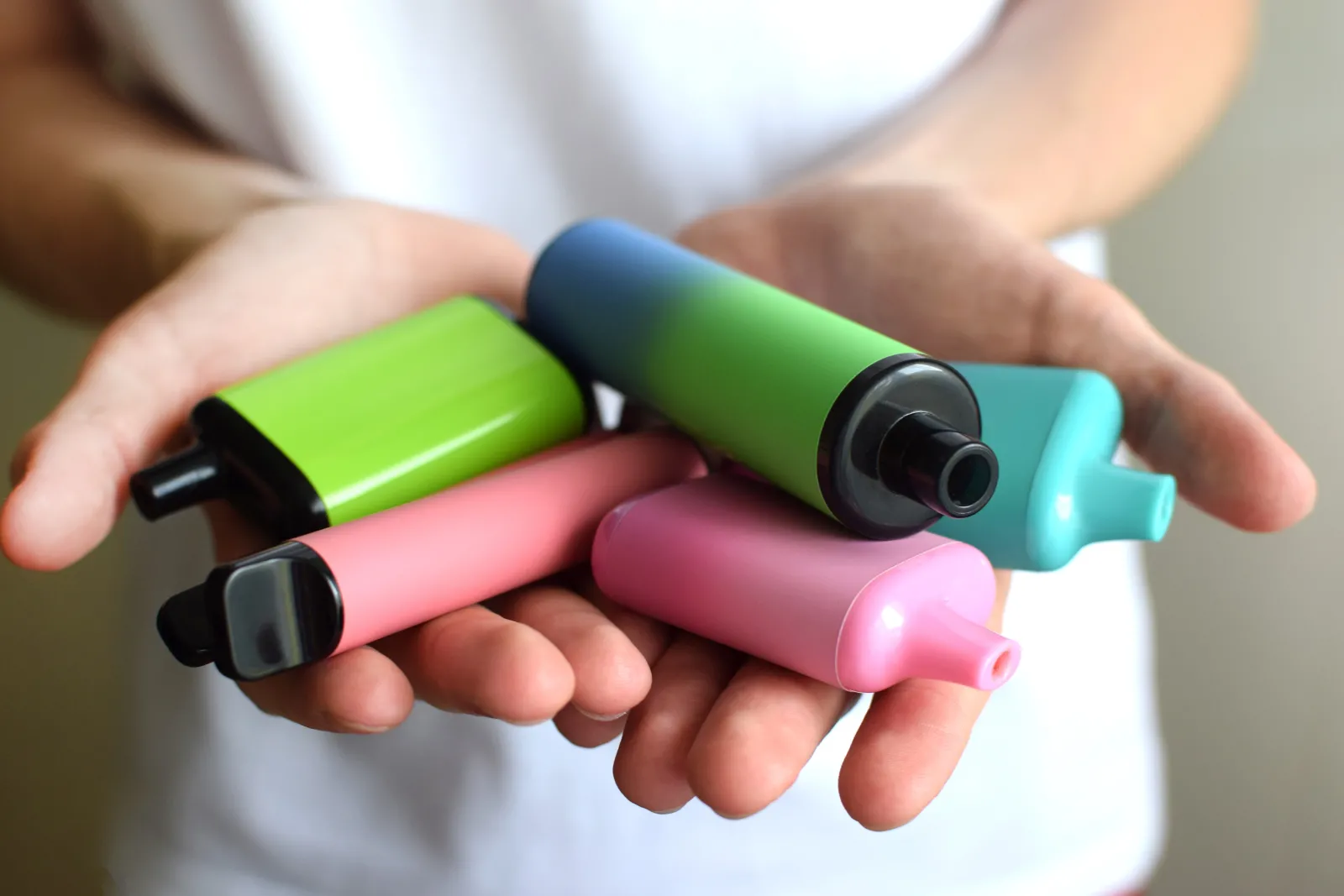 New Vape and Nicotine Pouch Ban Brings Up to £200 On-Spot Fine