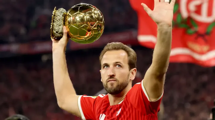 Harry Kane Displays Ballon d'Or Trophy Before Missing Penalty in Bayern Draw